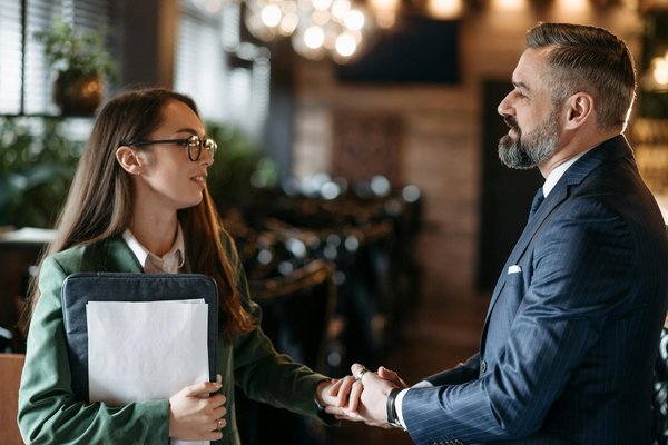 Cabinet de recrutement immobilier : expertise et solutions adaptées