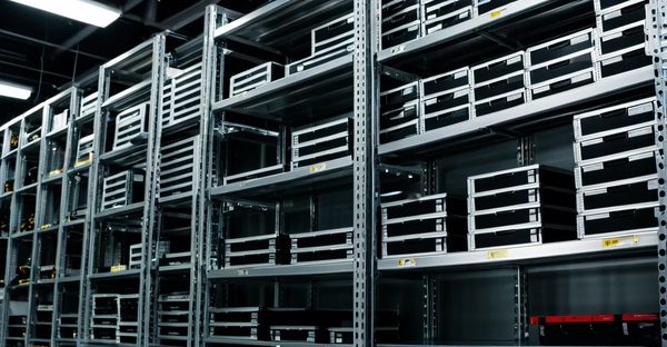 Le guide essentiel du montage de rayonnages professionnels